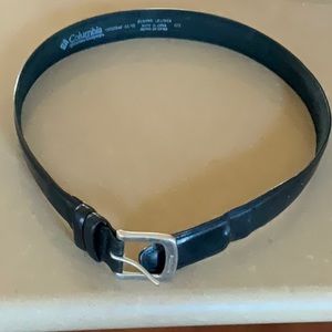 Columbia 38  inch black leather belt